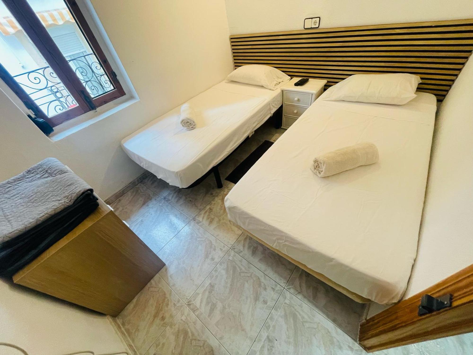 Alex Apartments Бенідорм Екстер'єр фото